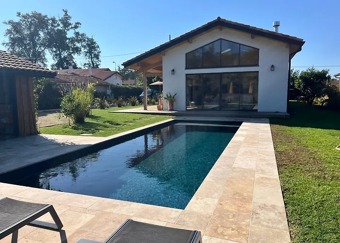 Christelle ヴィラ *